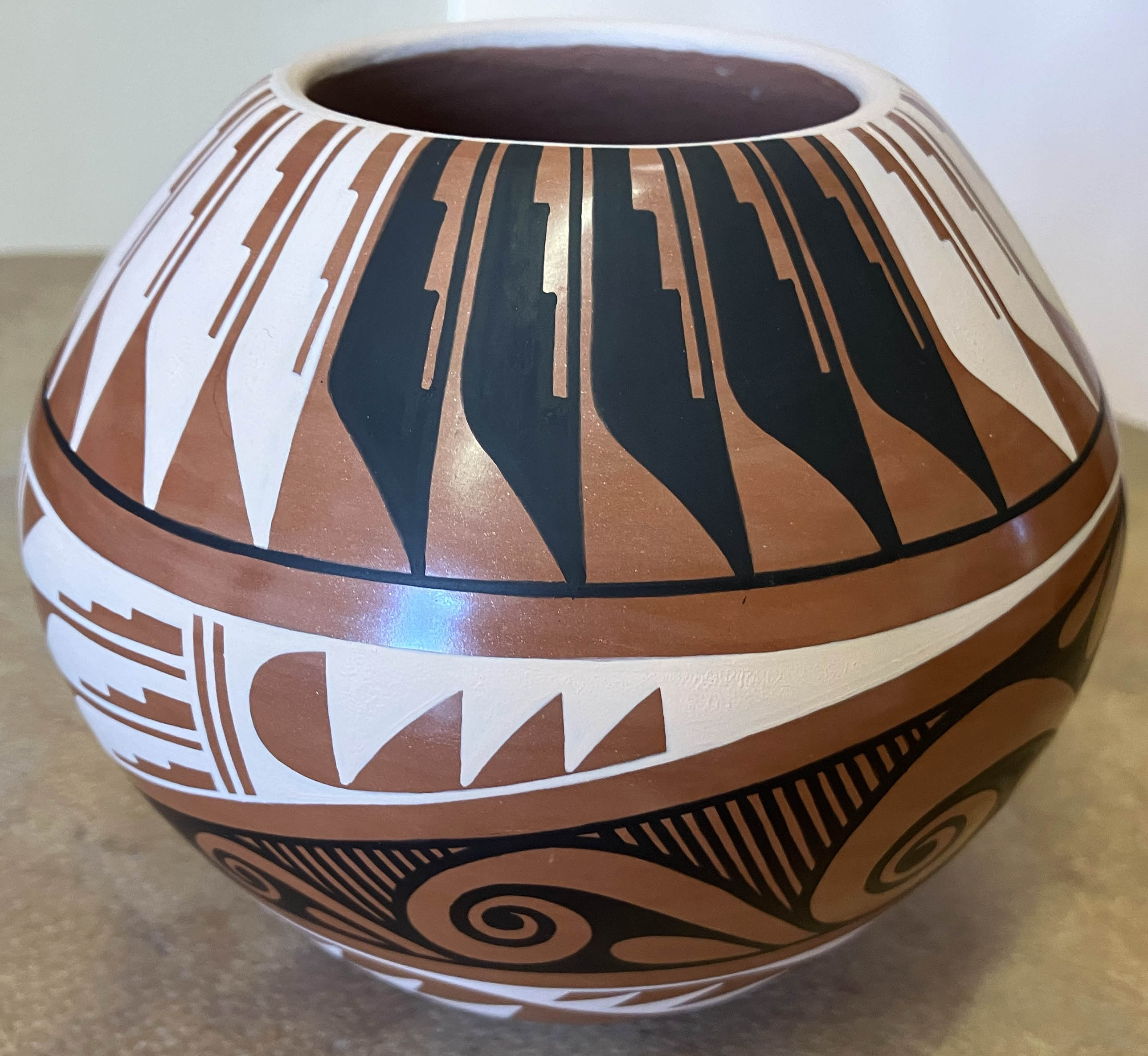 Caroline Loretto | Jemez Pot | Penfield Gallery of Indian Arts | Albuquerque, New Mexico